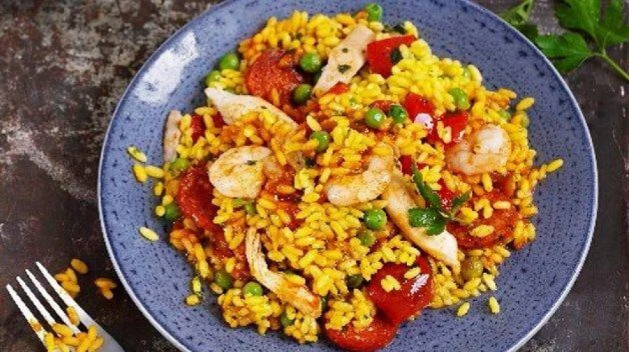 Chorizo, Chicken & Prawn Paella